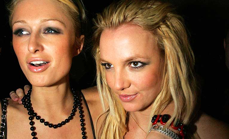 NYE BESTEVENNINNER: Partyl�ven Hilton og den nyseparerte sm�barnsmoren Spears har tydelig funnet hverandre.