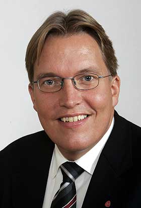 FAR I NSB:- Far min jobbet hele sitt yrkesaktive liv i NSB, mens mor for det meste var hjemmev�rende, skriver Aps Sverre Myrli.