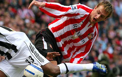 HOVEDROLLE: Chris Brown er en av Sunderland-spillerne som filmet den seksuelle omgangen med en supporter.