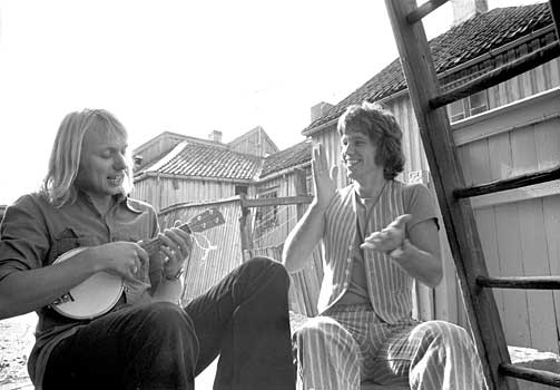 FISTEL OG NEGERBASS: Knutsen og Ludvigsen avbildet som studenter i Trondheim i 1974.