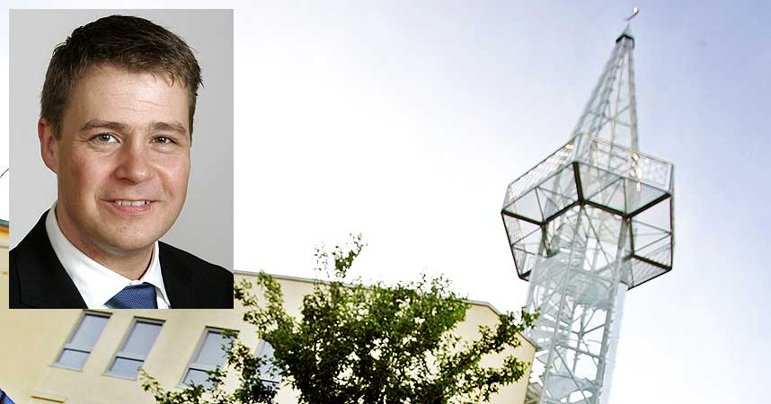 RELIGION P� NORSK: Frps innvandringspolitiske talsmannen, Per-Willy Amundsen, krever at all religionsforkynnelse skal foreg� p� norsk. Avbildet er moskeen i Urtegata p� Gr�nland i Oslo.