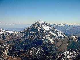 REISER TIL 7000 METER: I jula skal de fors�ke � l�se h�ydesykemysteriet p� fjellet Aconcagua i Argentina.