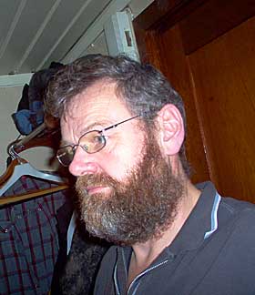 MS P� NABOPLATTFORMEN: Turbinarbeider Charles Aase p� Statfjord C ble akutt syk p� jobb og fikk MS-diagnose i 1990.