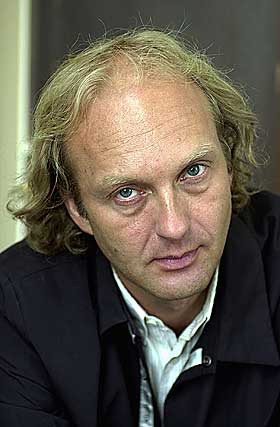TROR IKKE P� ERSTATNINGSKRAV: Advokat Andreas Galtung st�tter Stray Vyrje.