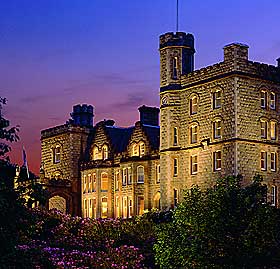 BEST I VERDEN: Skottland kan by p� det beste av det beste. Inverlochy Castle p� vestkysten har vunnet flere k�ringer, seneste i desember da det ble k�ret som det beste av 500 luksushoteller verden over.