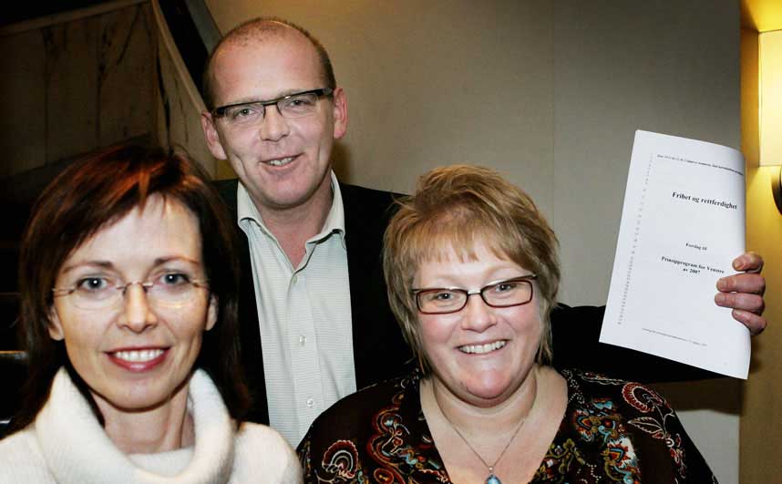 VIL G� INN FOR EU-MEDLEMSSKAP: Lederen i Venstres programkomite Hans Antonsen, sammen med komitemedlemmene Trine Skei Grande og Torhild Skogsholm. S�ndag vedtok komiteen at partiet b�r programfeste et ja til EU.