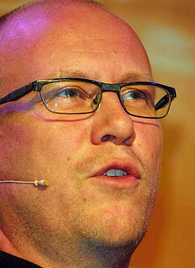  KOMMUNIKATOR:  Har Stoltenbergs venn Kjetil Try r�det Yssen til � publisere sin fire siders lange oppsigelse i VG?