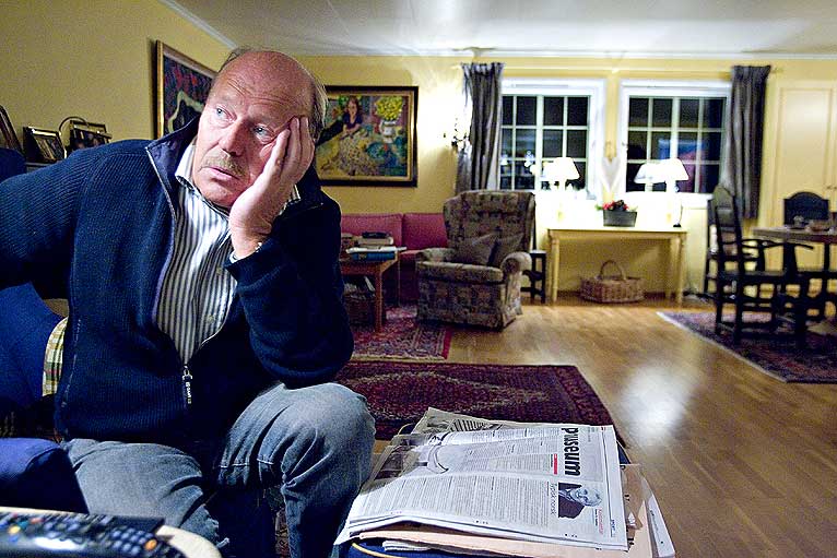 M�TTE VEGGEN: Per St�le L�nning hevder han ble mobbet ut av TV 2, og m�tte veggen. (Arkivfoto)