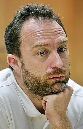 WIKI-GRUNNLEGGER: Jimmy Wales st�r bak det popul�re nettleksikonet Wikipedia. Dagbladet.no m�tte Wales i fjor. Her finner du intervjuet.