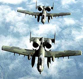 BERYKTET: A-10 Thunderbolt er kjent for � v�re sv�rt effektive mot tanks og andre pansrede kj�ret�y.