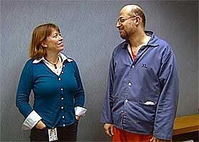 FIKK FILME I FENGSELET: Line Halvorsen fikk m�te Sami Al-Arian en gang i fengsel.