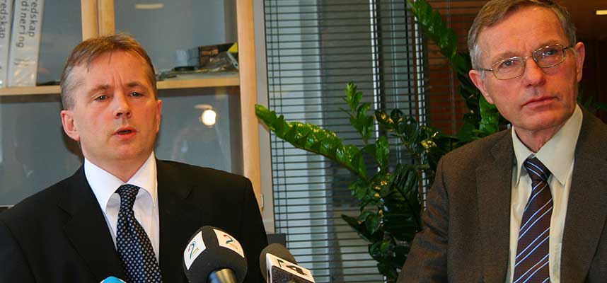 Vil se resultater: Justisministeren vil se reultater n�r han bevilger ressurser til politiet. Han mener at politimester  Ansten Gjengedal (t.h) sitt distrikt, Oslo, leverer.