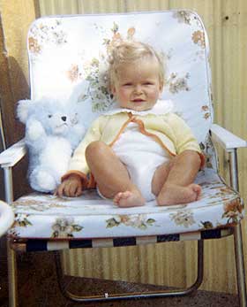 I arv: - Med kosebamsen som jentene mine har den dag idag. Cirka 1,5 år her.