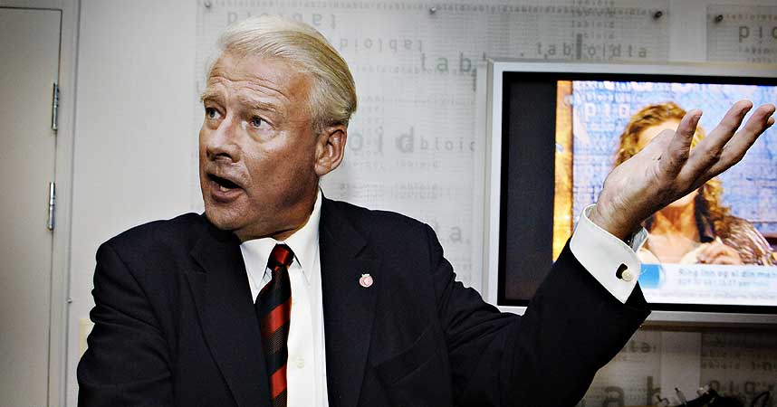 ANGRER MYE - MEN IKKE DETTE: Carl I. Hagen sier i dag at han angrer mye av det han gjorde p� 70-tallet. Men ikke oljepolitikken. N� g�r FrP inn for � selge statlige Petoro, selveste melkekua p� sokkelen.