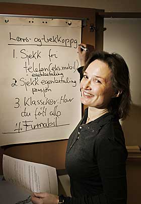 SVARER P� DINE SKATTESP�RSM�L: Gry Nilsen fra Skattebetalerforeningen vil svare p� dine sp�rsm�l ang�ende selvangivelse mandag den 16. april. Send inn sp�rsm�l allerede i dag!