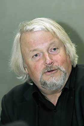 PROBLEMATISK: Per Edgar Kokkvold, generalsekret�r i Norsk Presseforbund, mener journalister ikke kan lage sak p� mennesker de er venner med i Facebook.