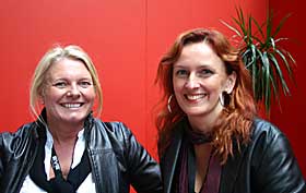 GLADE: Stine W�rn og Tinka Town i Ravn Studio.