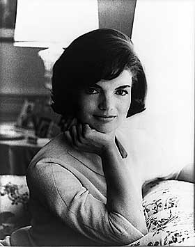 I F�RSTEDAMENS FAMILIE: Jackie Kennedy hadde samme bestefar som Little Edie, og Big Edie var hennes tante. I boka 