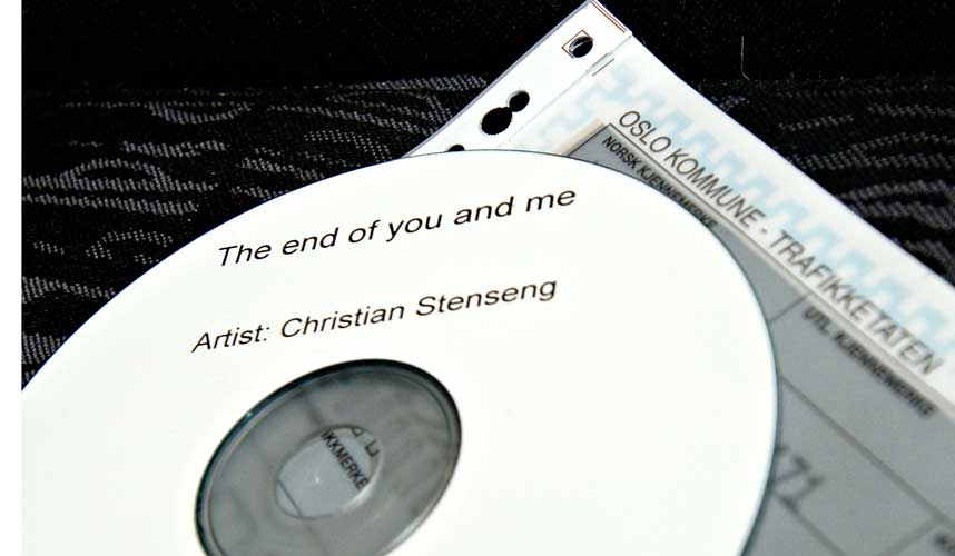 THE END: Er CD-singelen historie? Og kommer Christian Stenseng til � slippe ny plate?