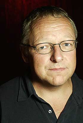 REAGERER: Forfatter Roy Jacobsen synes ikke Norge kan ta Snorre fra Island.