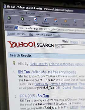 YAHOO BESKYLDT: Mediegiganten Yahoo er beskyldt for � v�re �politiinformanter� for de kinesiske myndighetene.