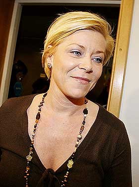 HELT TRYGT: Siv Jensen mener det er helt trygt � sende tilbake de afghanske flyktningene.