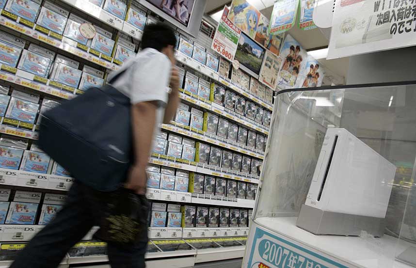 IKKE BARE I BUTIKK: Med den kommende Nintendo-tjenesten WiiWare, kan du n� kj�pe nyutviklede spill direkte via shoppingtjenesten p� Wii.