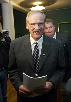 - D�RLIG JOBB: � Vi har gjort en for d�rlig jobb, mener Frps ordf�rerkandidat Svenn Kristiansen. Han mener l�sningen er � innf�re innvandrerstopp i Oslo.