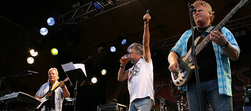 P� SCENEN: Ole Ivars var en av attraksjonene under g�rsdagens Stor�s-festival.