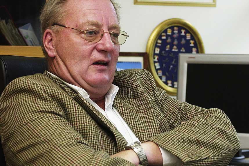 SYNES SYND P� BARN MED TO FEDRE: Knut Haavik i det nyoppnevnte mannspanelet tror barn med foreldre av samme kj�nn kan bli mobbet.