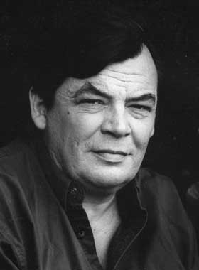 SECOND CANON: �konomiprofessoren Erik S. Reinert mener Jeffrey D. Sachs har overdreven tro p� �quick-fixes�. Reinert mener fattige land m� f� bygge seg rike p� samme m�te som verdens rike land har f�tt lov til.