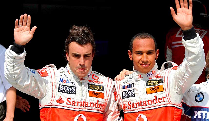 KRANGLEFANTER: Fernando Alonso (t.v) �nsker ikke � kj�re p� lag med Lewis Hamilton i McLaren lenger.
