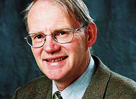 � DAGBLADET I PARADOKSAL SITUASJON: F�rstaamanuensis Arild Romarheim ved Menighetsfakultetet (MF) mener Dagbladet, som sekularistisk spydspiss, i virkeligheten har ryddet grunnen for nyreligi�sitet i Norge.