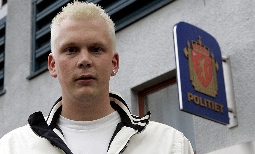  TENTE P� BILDEKK OG VANT STORGATA TILBAKE:  R�nergeneral Espen Kittilsen innr�mmer at han satte fyr p� bildekk i forbindelse med bilfolkets kamp i sommer for � f� Storgata tilbake. Samtidig vil regjerende Arbeiderpartiet �pne gata for biler igjen fire dager f�r valget. Varaordf�rer Asgeir Drugli raser mot Fremskrittspartiets stemmefiske i r�rt vann.