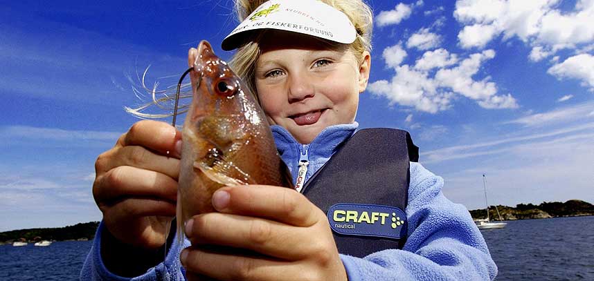 MER FETT,MER FISK: Barn b�r f� i seg nok fett, ikke minst fiskefett. Dette er viktig for bl.a. hjernens utvikling, viser forskning.