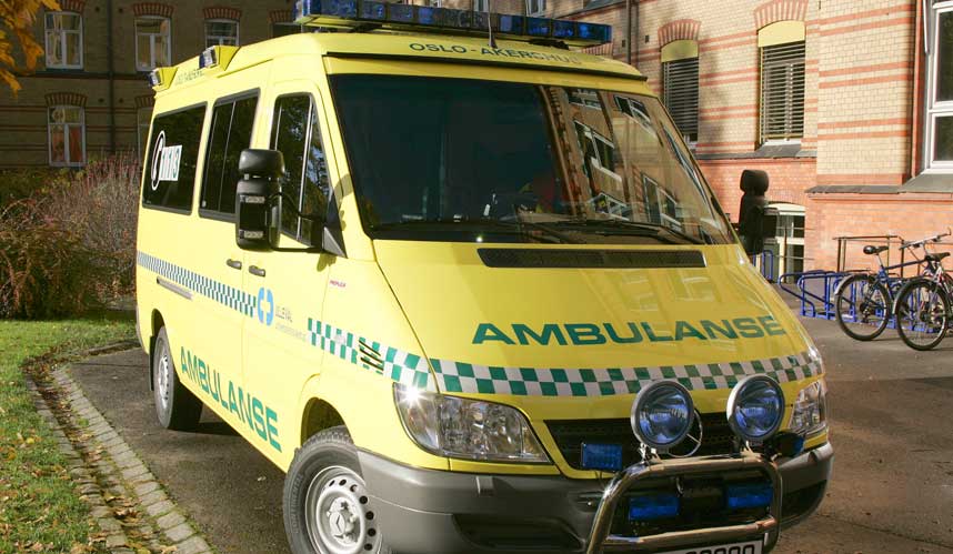 F�R REFS: De to ambulansesj�f�rene fikk kraftig kritikk av fylkeslegen i Oslo og Akershus i g�r. N� kommer det fram at den ene har vanket i et nynazistisk milj�.