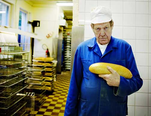 NEDTUR: Svein Syverud (60) jobber hos Samson p� Frogner i Oslo. Kneippen kan ikke lenger kalles det norske folkebr�det.