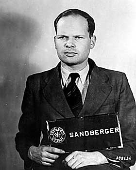DREPTE J�DER: Martin Sandberger var sjef for nazistens sikkerhetspoliti i Estland og ansvarlig for j�dedrapene i landet. Han rapporterte om 963 drepte j�der i desember 1941. Han ble d�mt til d�den etter krigen, men senere ben�det.