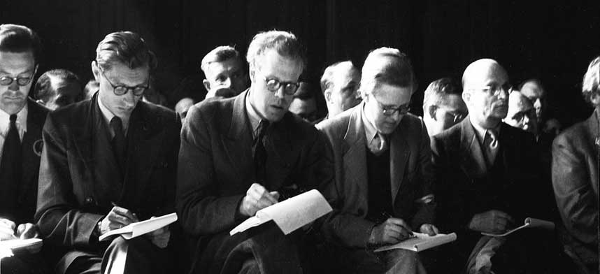 DEN GAMLE SKOLEN: Hva er reporterens rolle i det digitaliserte, hyperlenkede nyhetsuniverset? Bare gamle folk tror nyhetsjournalistikken vil blomstre, if�lgte Vanity Fair-spaltist Michael Wolff. Foto: SCANPIX