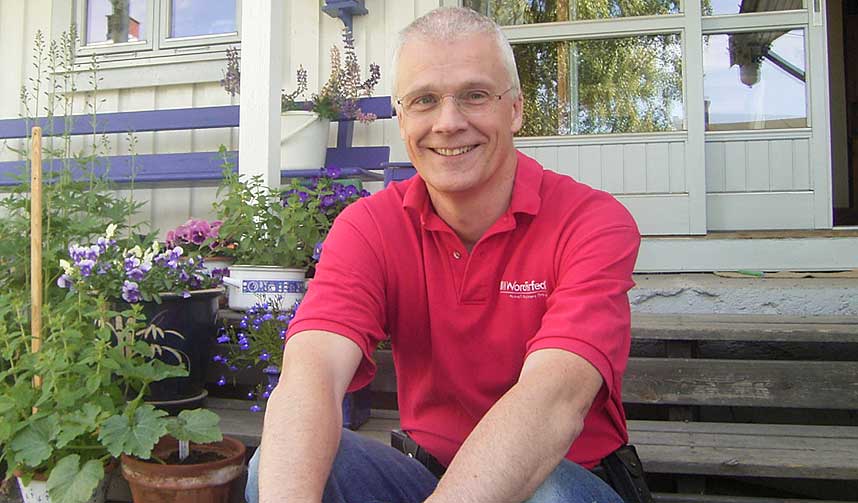 I AKTIVITET: Steinar Hauge(49) p� Kjels�s i Oslo ble sterkere i armer og bein og fikk bedre hukommelse etter at han begynte med legemiddelet LDN - som han mikset i lav dose p� kj�kkenet.