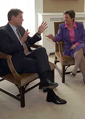 PÅ LAG: Al Gore og Gro Harlem Brundtland har hatt mye med hverandre å gjøre opp igjennom åra, blant annet dro de i samme retning under miljøkonferansen i Rio i 1992.
