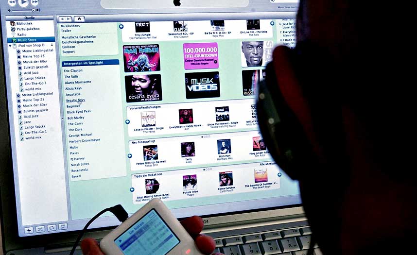 MER FRIHET: Apple har utviklet iTunes mot en mer �pen musikkbutikk siden dette bildet ble tatt.