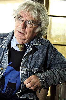 HAR SKREVET OM NORSKE JØDERS SKJEBNE: Jan Erik Vold har tidligere skrevet biografi om Gunvor Hofmo, som var venninne med Ruth Maier, og som aldri glemte henne.