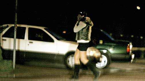 AKTIVE: Unders�kelsen viser at kvinnene ikke n�dvendigvis er tvunget av agenter til � migrere eller til � prostituere seg, men at de aktivt har lett etter personer i hjemlandet som kan gj�re migrasjon mulig for dem, forklarer forsker Irina Polyakova i denne artikkelen.
