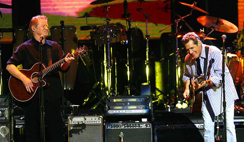 VINN BILLETTER: Du kan v�re den heldige vinneren som stikker av med to billetter til � se Don Henley, Glenn Frey og resten av Eagles i London.