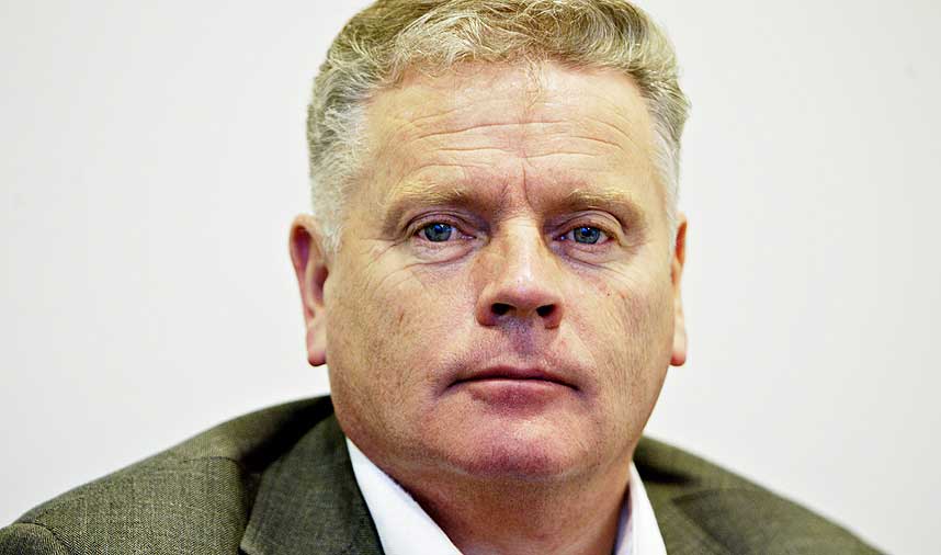 - GOD BOK: Fagforbundets leder Jan Davidsen mener Gerd-Liv Vallas bok Prosessen er god og �rlig.