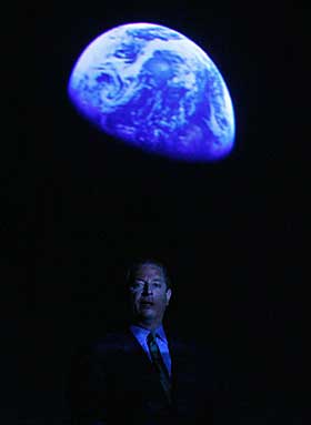 RETORIKER: Al Gore er for emosjonell, han tar bare hensyn til den siden av saken som passer inn i historien hans og overser andre sider av klimaforskningen. Slikt blir det klimapanikk av,  sier Lomborg.