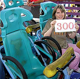 I 300: Nina Kleppe er den i Norge som har kj�rt flest berg-og-dal-baner. Xcelerator i Knotts Berry Farm i California ble hennes bane nummer 300.