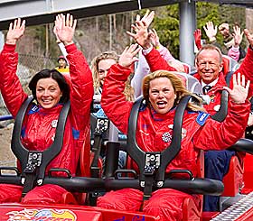 MONSTERGLEDE: Speed Monster scorer ogs� h�yt. Her fra premiereturen med Liv Grete Poiree og adm. direkt�r Linda Bernander Silseth i front.