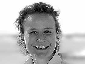 LEGE FOR FETT: Legen Ingvild Felling Meyer ved 4M-klinikken i Oslo r�der pasienter med mye midjefett til � fors�ke et kosthold med mer fett og mindre karbo.